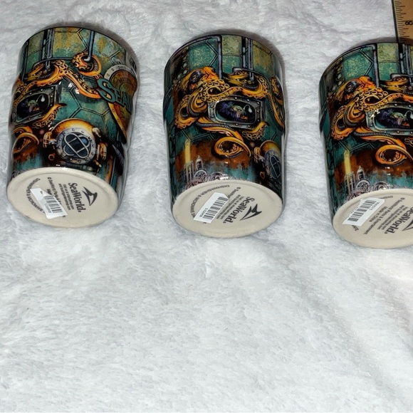 SEAWORLD Collectors 2D Painted Shark, Etc 3 1/8 In JuiceGlass Bundle 3 Brand New - Picture 14 of 16